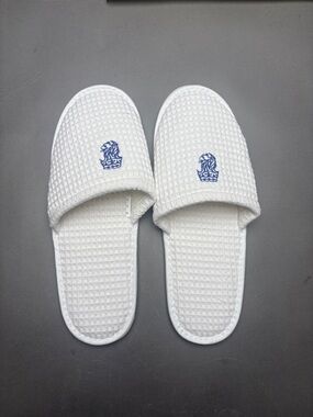 The Ritz Carlton White Waffle Spa Slippers with Blue Lion Emblem OSFA